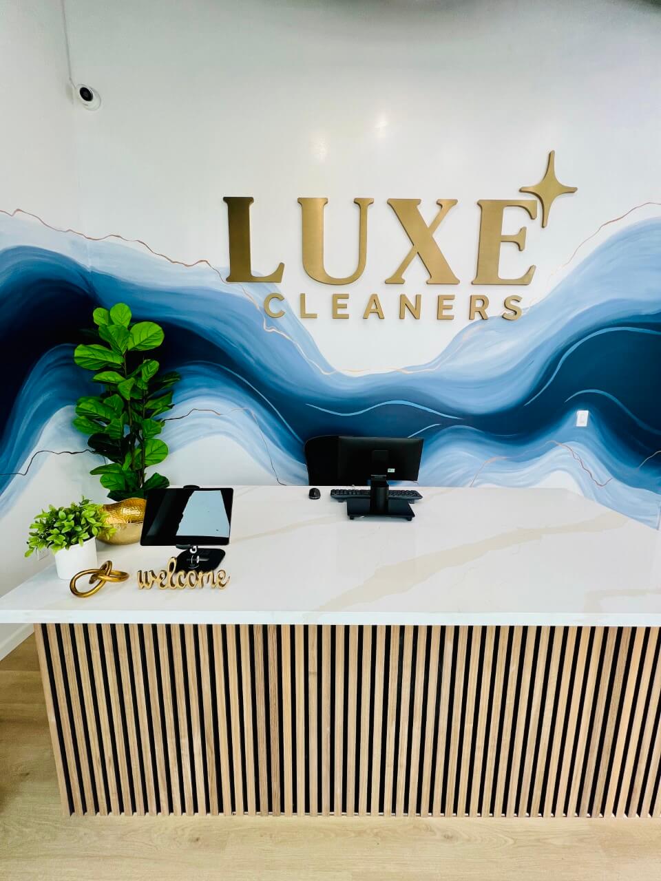 luxe front desk